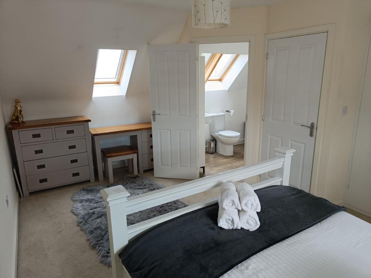 3 Bedroom Townhouse Near Bicester Village Exterior photo